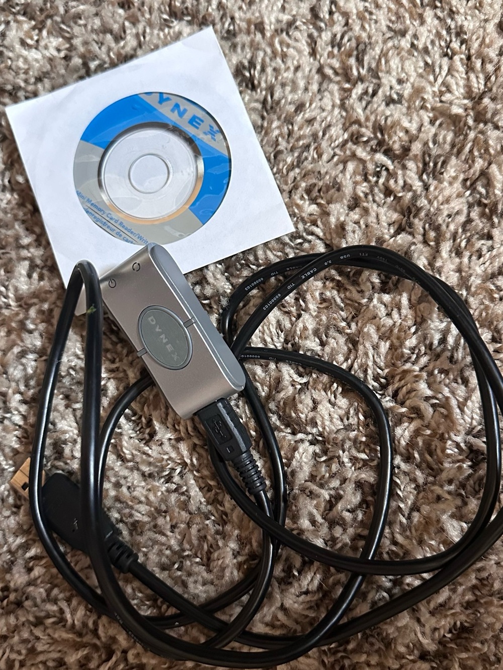 DYNEX mini memory card reader / writer with software disc and cable